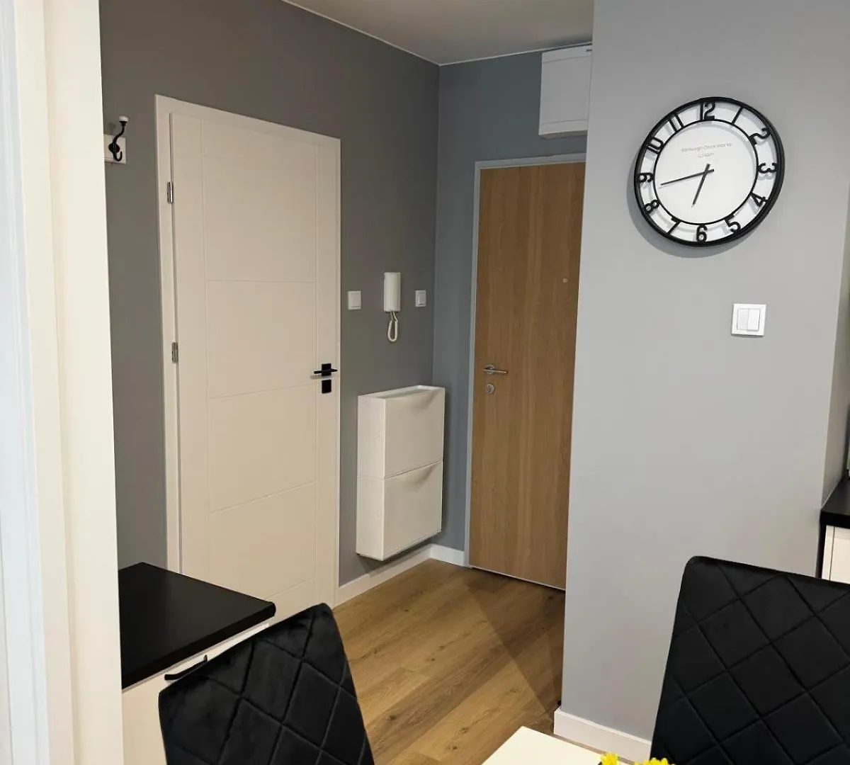 Grey Apartament 2 Pokojowy Z Balkonem W Warszawie Warsaw Apartment
